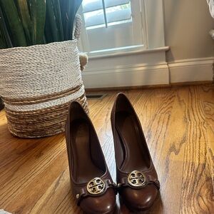 Tory Burch Brown Leather Heels with Gold Accent